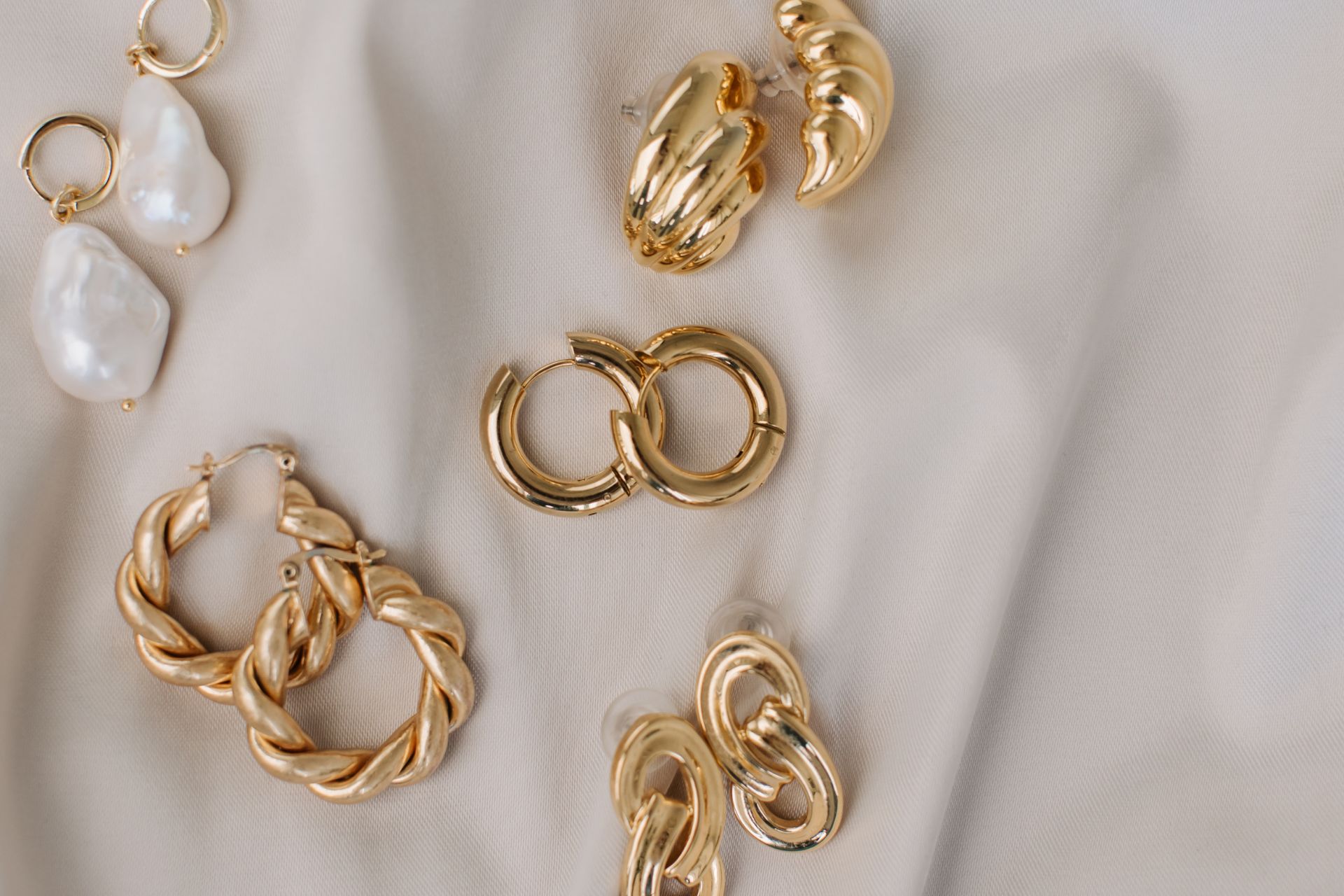 Factors That Affect the Value of Your Gold Pieces: An In-Depth Analysis